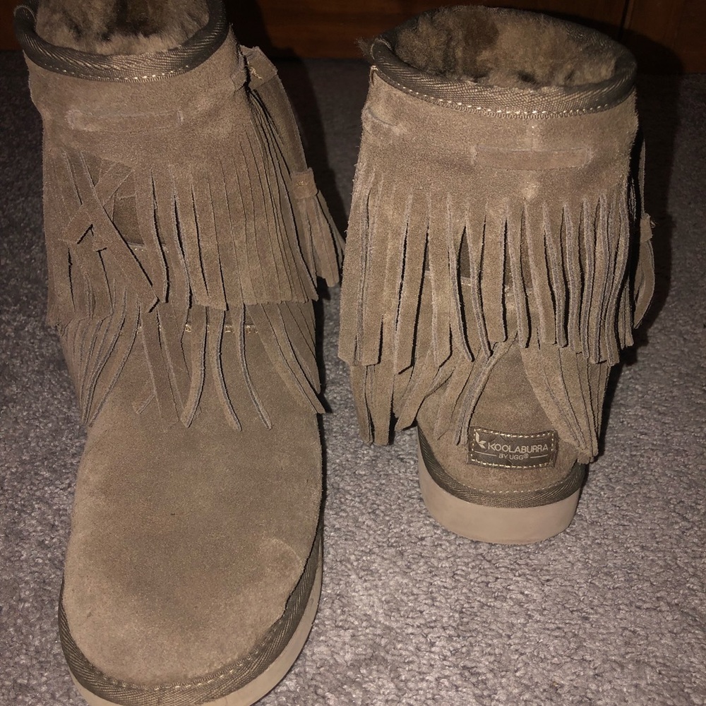 kookaburra uggs, worn once